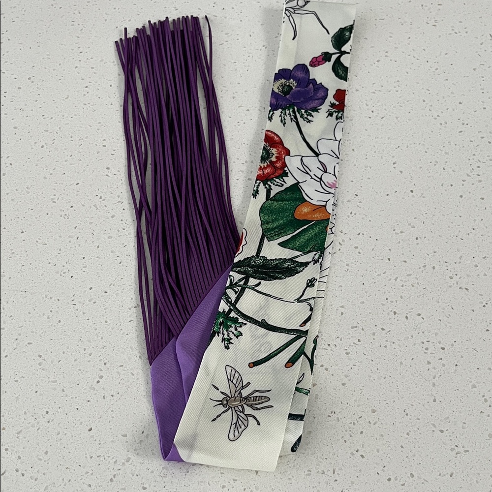 Floral Purple and White twilly